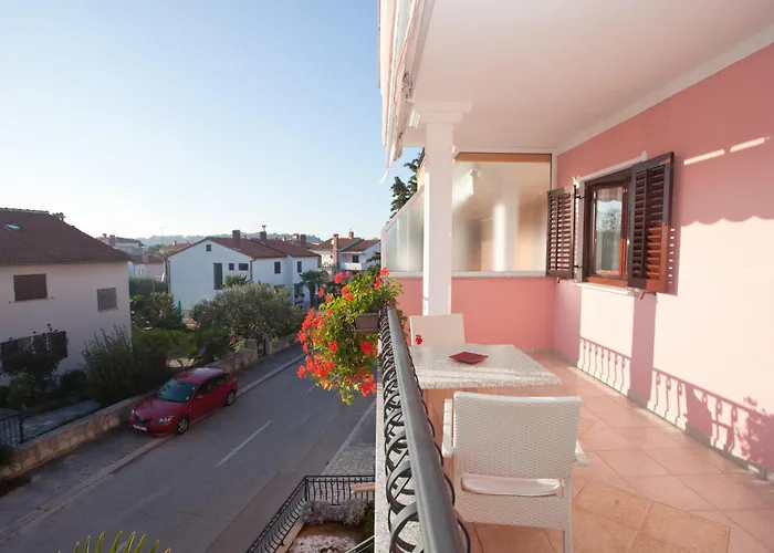 Apartments Paola